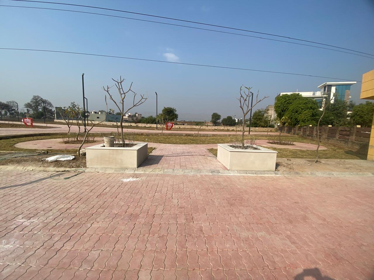 Casual Image 3